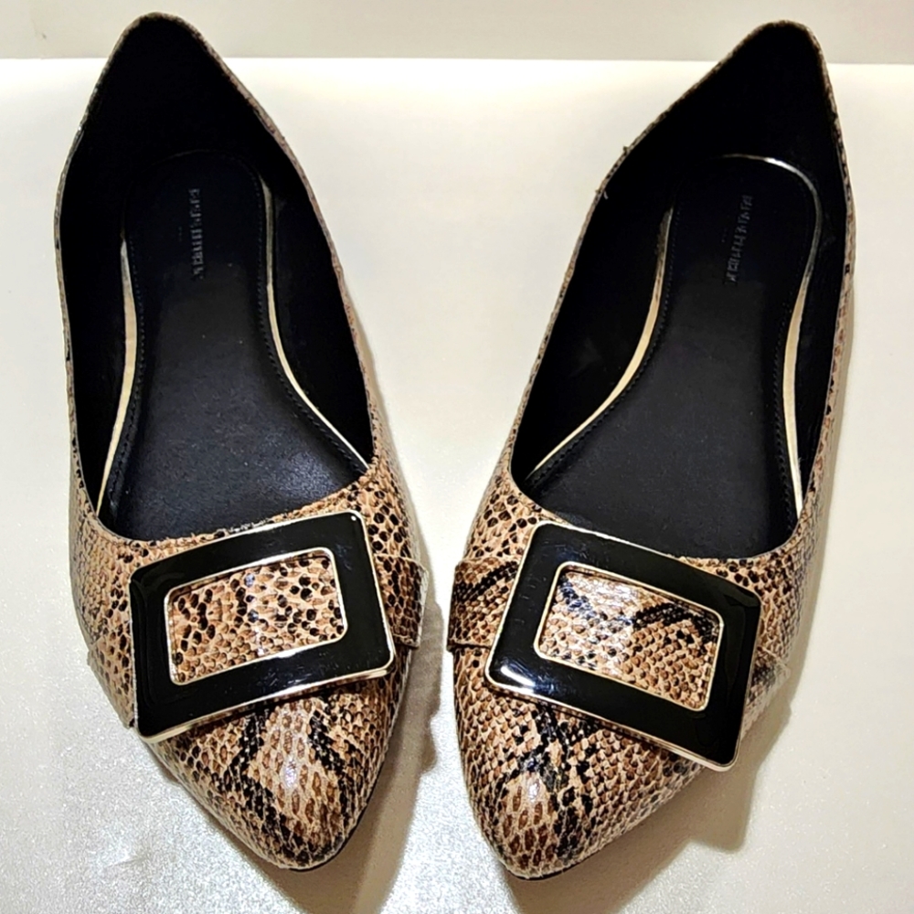 Banana Republic Snake Print Flats